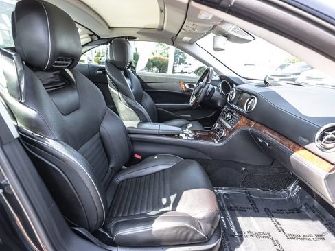 Used 2014 Mercedes-Benz SL 550 w/ Sport Wheel Package image 21