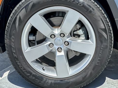Used 2024 Land Rover Defender 110 S AWD/4WD image 26