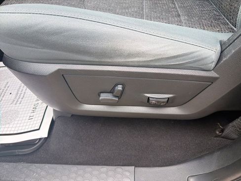 Used 2018 RAM 1500 Big Horn image 26