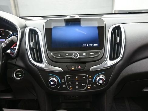 Used 2022 Chevrolet Equinox LT FWD image 10