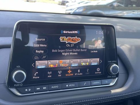 Used 2025 Nissan Rogue S image 23