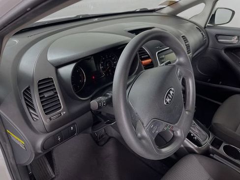 Used 2017 Kia Forte LX FWD image 10