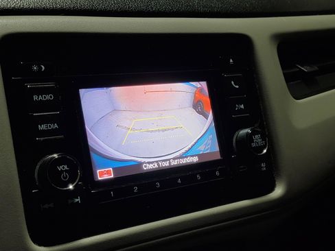 Used 2021 Honda HR-V LX image 30