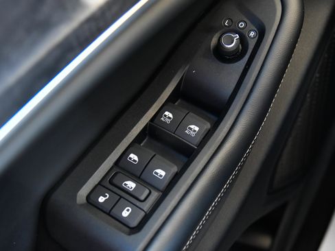 Used 2024 Jeep Grand Cherokee L Limited w/ Luxury Tech Group II AWD/4WD image 42
