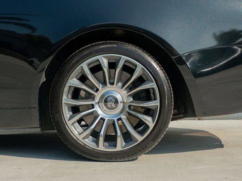 Used 2018 Rolls-Royce Dawn image 22