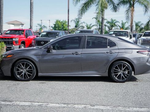 Used 2023 Toyota Camry SE image 5