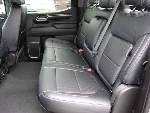 Used 2023 GMC Sierra 1500 Elevation image 23