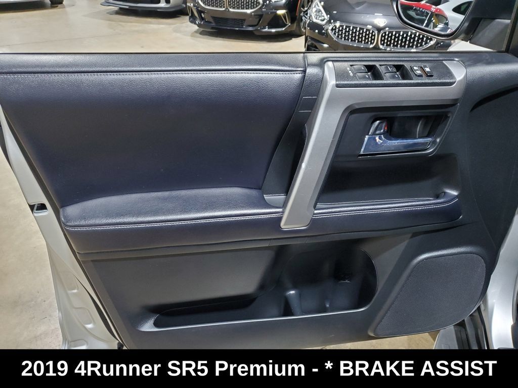 Used 2019 Toyota 4Runner SR5 Premium RWD image 8