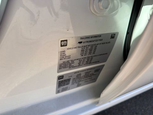 New 2026 GMC Sierra 1500 SLE image 32