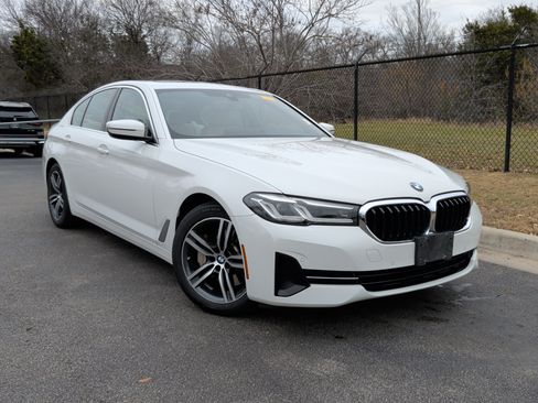 Used 2021 BMW 530i image 2