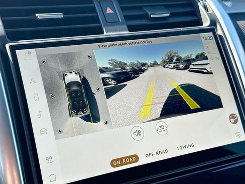 New 2026 Land Rover Discovery Dynamic SE image 35