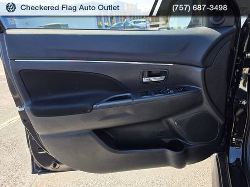 Used 2025 Mitsubishi Outlander Sport ES image 19