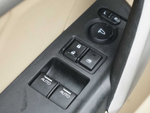 Used 2012 Honda Accord EX-L image 18