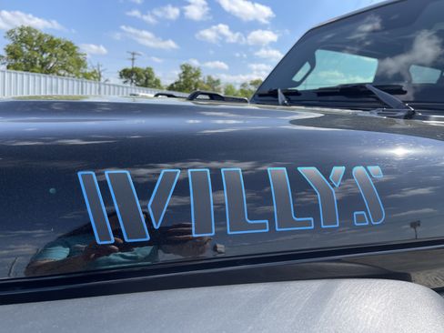 Used 2024 Jeep Wrangler Willys image 12