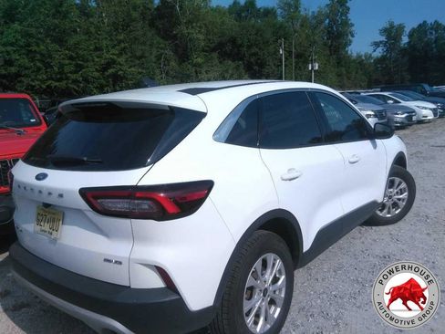 Used 2024 Ford Escape Active AWD/4WD image 2