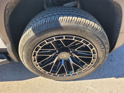 Used 2026 Chevrolet Silverado EV LT image 18