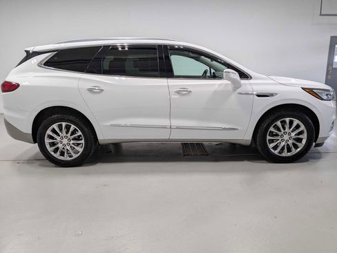 Certified 2020 Buick Enclave Premium w/ Sun and Sites Package AWD/4WD image 7