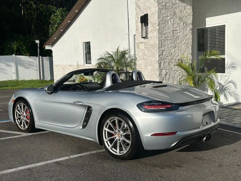 Used 2017 Porsche 718 Boxster S RWD image 9