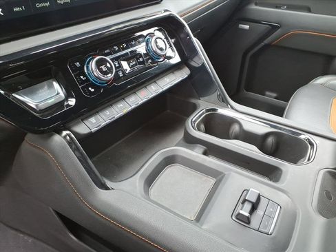 Used 2024 GMC Sierra 2500 AT4 w/ AT4 Premium Plus Package image 15