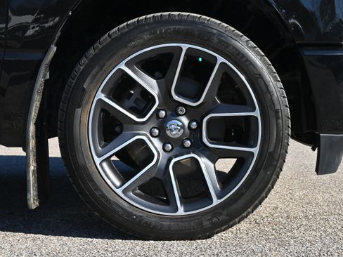 Used 2019 RAM 1500 Sport w/ Leather & Sound Group image 21