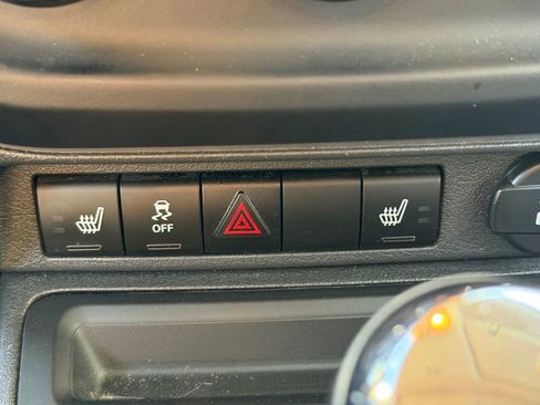 Used 2014 Jeep Patriot Latitude FWD image 32