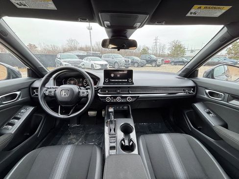 Used 2025 Honda Civic Sport image 31