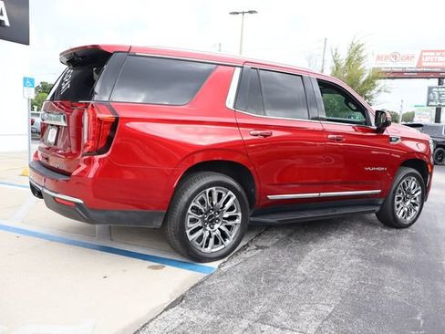 Used 2023 GMC Yukon SLT w/ SLT Premium Package AWD/4WD image 8