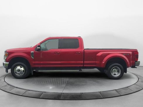Certified 2022 Ford F350 Lariat w/ Lariat Value Package AWD/4WD image 3