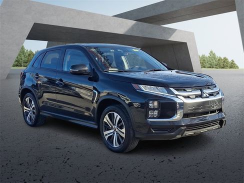 Used 2024 Mitsubishi Outlander Sport SE image 4