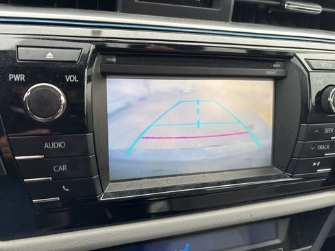 Used 2015 Toyota Corolla LE image 23