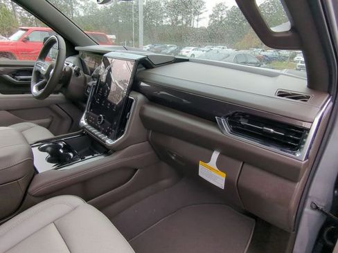 New 2026 GMC Yukon XL Elevation image 46