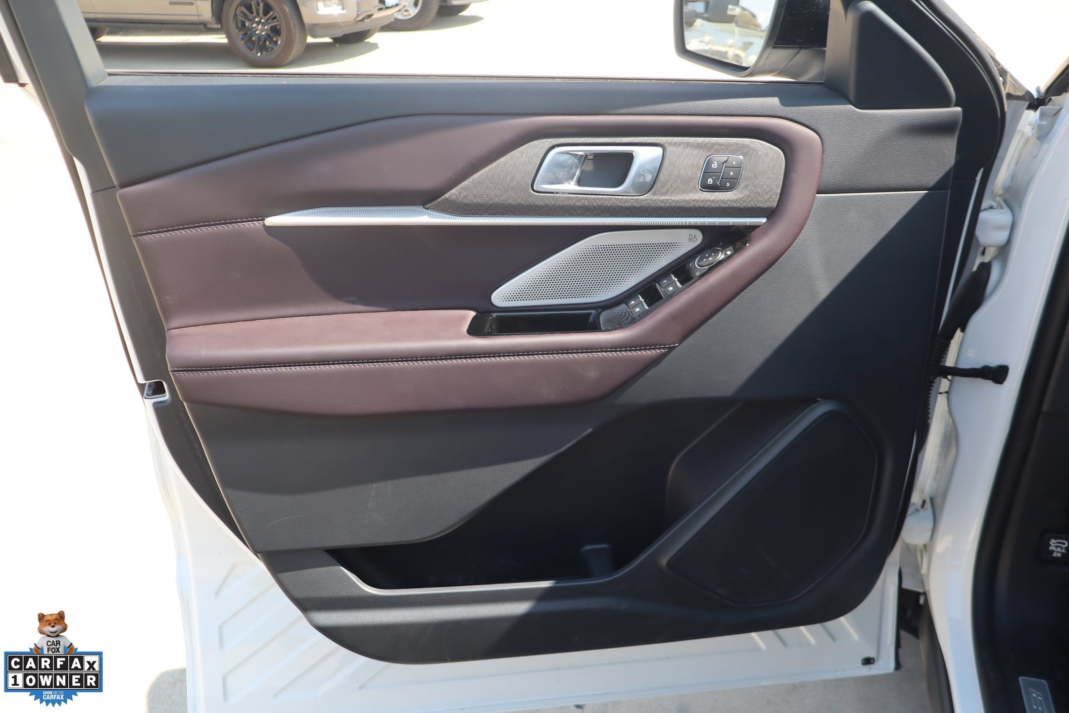 Certified 2025 Ford Explorer Platinum RWD image 13