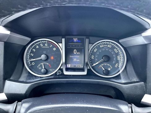 Used 2023 Toyota Tacoma SR5 AWD/4WD image 25