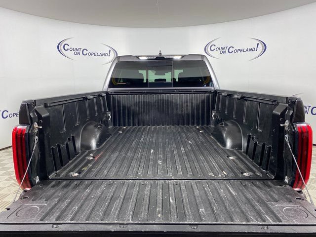 Used 2022 Toyota Tundra SR5 w/ SR5 Convenience Package RWD image 6