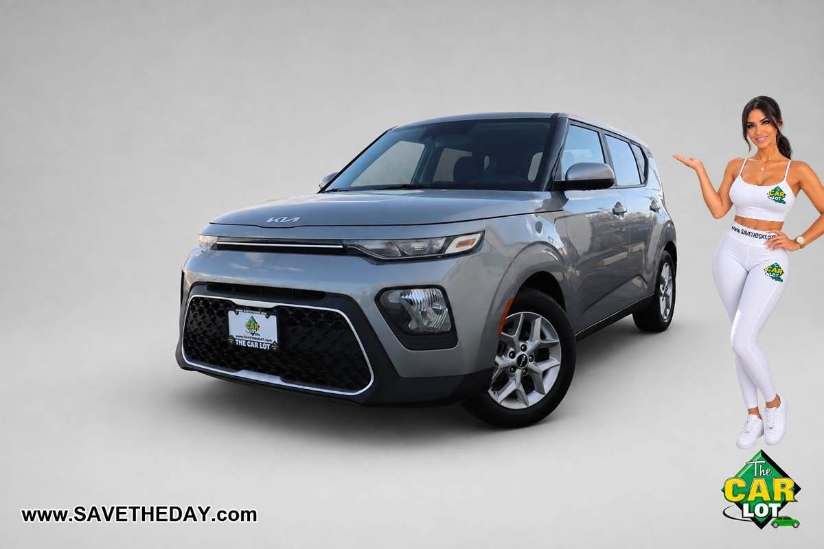 Used 2022 Kia Soul LX w/ Technology Package FWD image 1