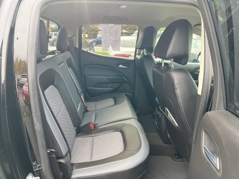 Used 2017 Chevrolet Colorado Z71 AWD/4WD image 9