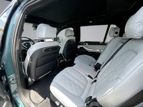 Used 2025 BMW X7 xDrive40i w/ Premium Package AWD/4WD image 35