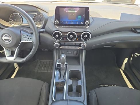 Used 2024 Nissan Sentra SV FWD image 11