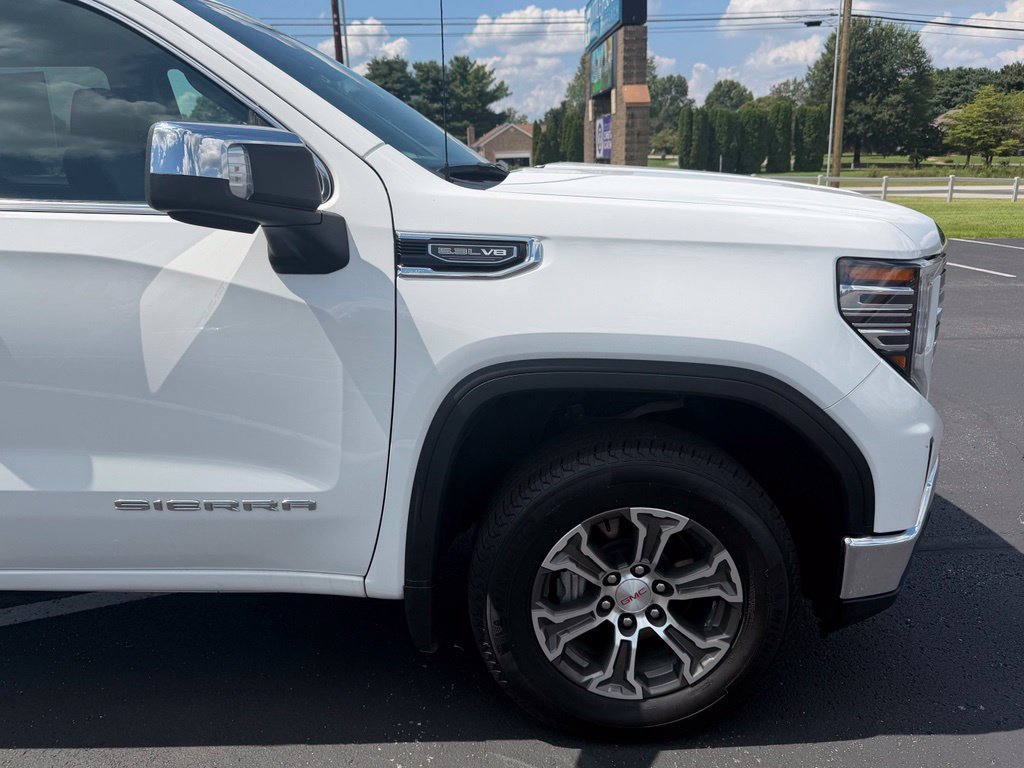 Used 2025 GMC Sierra 1500 SLT AWD/4WD image 5