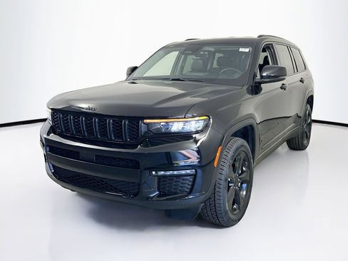 Used 2023 Jeep Grand Cherokee L Limited w/ Black Appearance Package RWD image 1