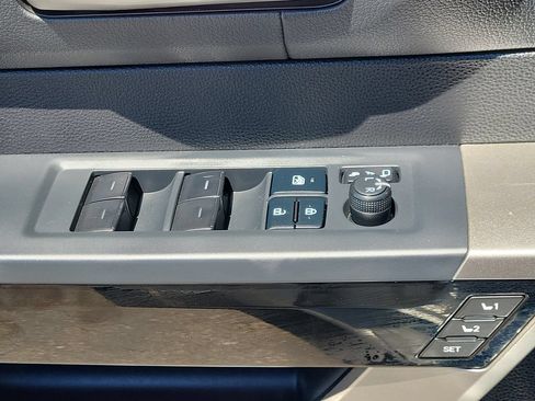 Used 2022 Toyota Tundra Limited AWD/4WD image 11