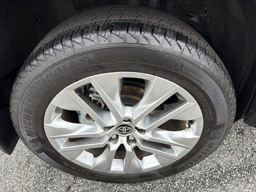 Used 2025 Toyota RAV4 XLE Premium FWD image 17