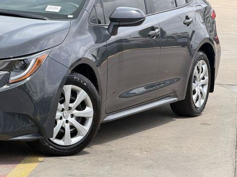 Certified 2025 Toyota Corolla LE FWD image 3