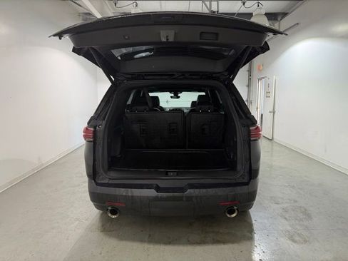 Certified 2023 Chevrolet Traverse RS w/ LPO, Floor Liner Package image 7