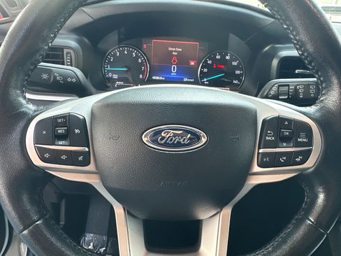 Certified 2022 Ford Explorer XLT w/ Class IV Trailer Tow Package image 25