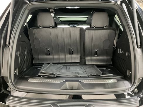 Used 2025 GMC Yukon AT4 w/ AT4 Premium Package AWD/4WD image 27