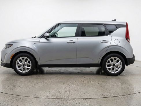Used 2025 Kia Soul LX w/ LX Technology Package image 5