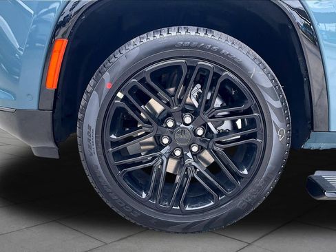 New 2026 Jeep Grand Wagoneer L Limited AWD/4WD image 11