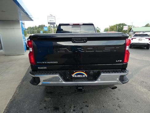Used 2022 Chevrolet Silverado 2500 LTZ w/ LTZ Plus Package image 4