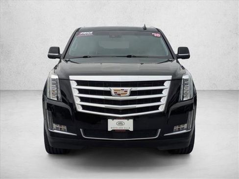 Used 2018 Cadillac Escalade ESV Premium Luxury AWD/4WD image 2